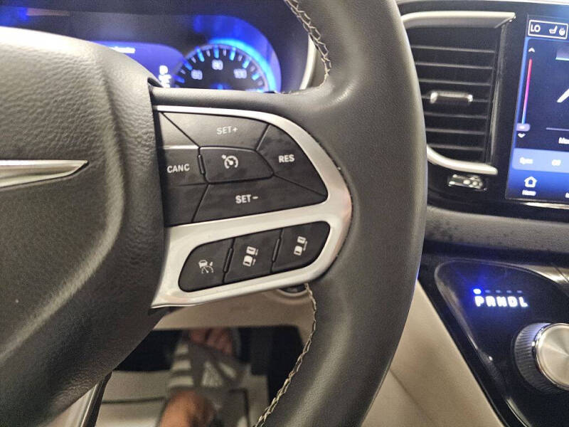 2022 Chrysler Pacifica Touring L