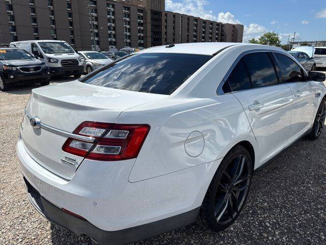 2015 Ford Taurus SEL