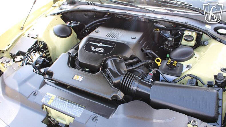 2005 Ford Thunderbird