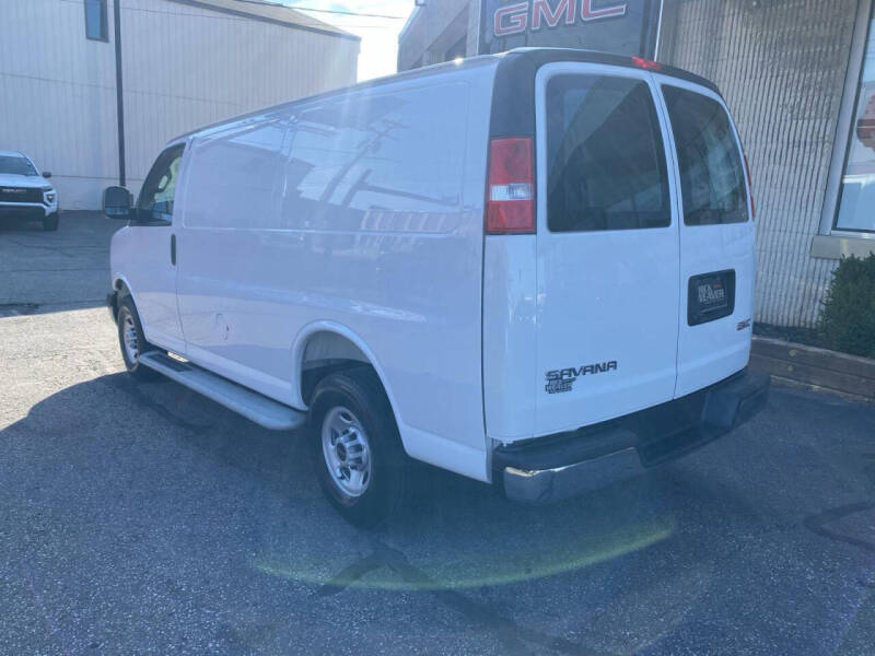 2025 GMC Savana 2500