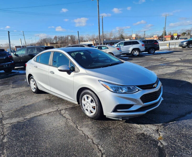 2018 Chevrolet Cruze for sale at Samford Auto Sales in Riverview MI