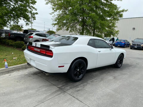 2012 Dodge Challenger R/T Plus