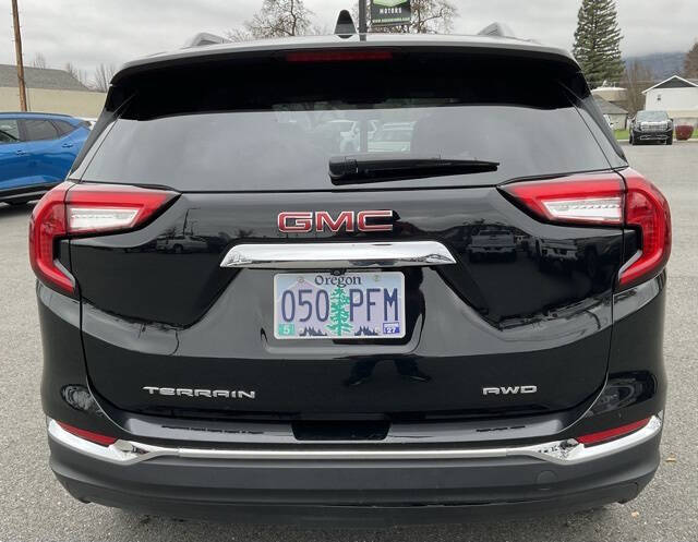 2024 GMC Terrain SLT