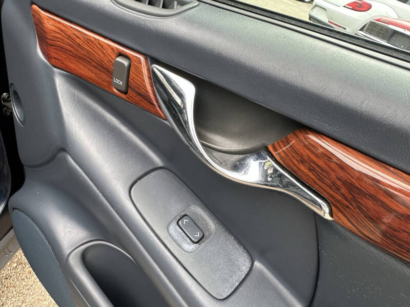 2004 Cadillac DeVille