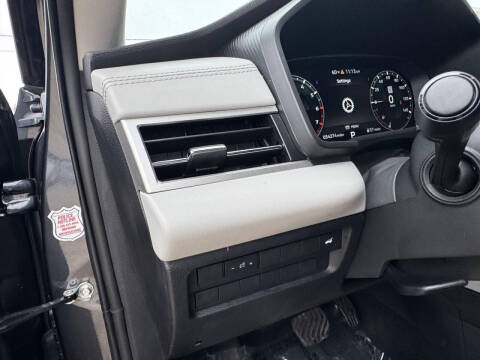 2024 Mitsubishi Outlander SEL