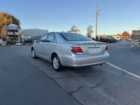 2005 Toyota Camry LE V6