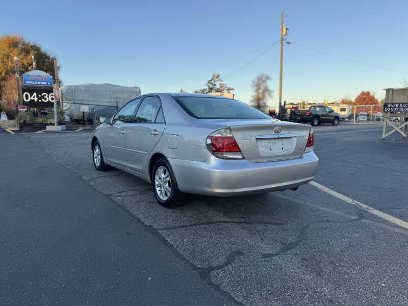 2005 Toyota Camry LE V6