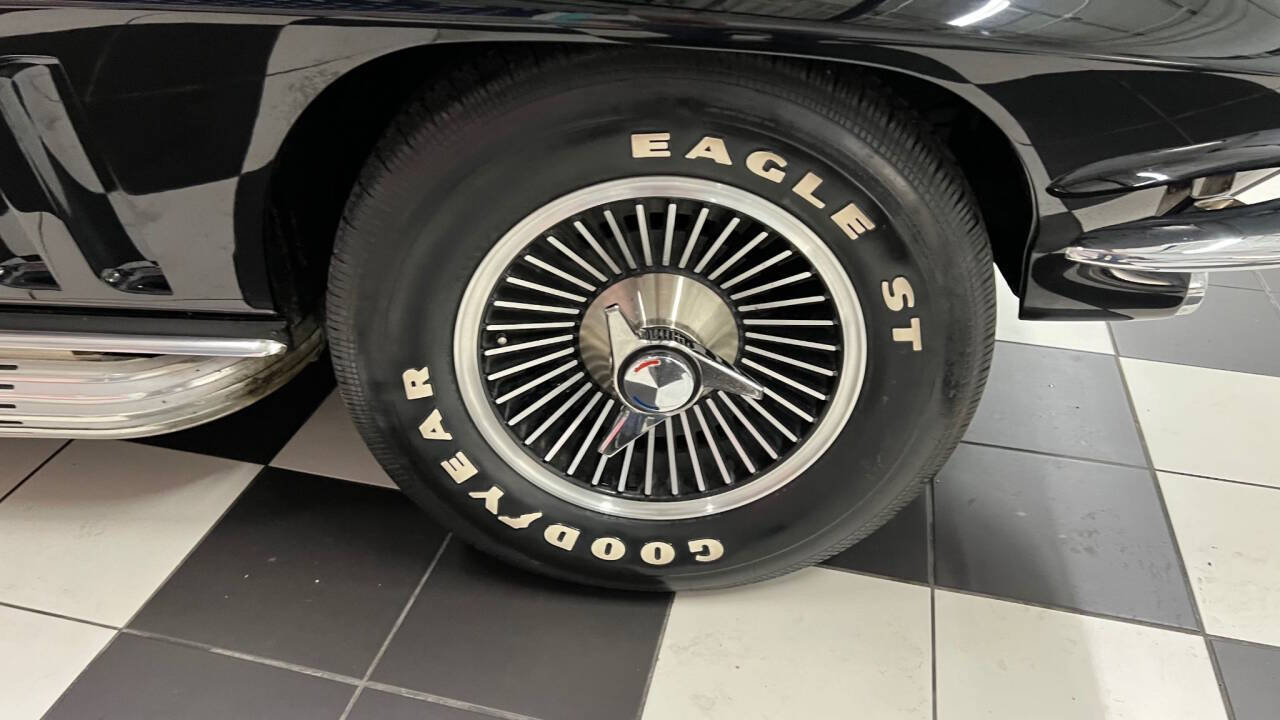 1966 Chevrolet Corvette 29