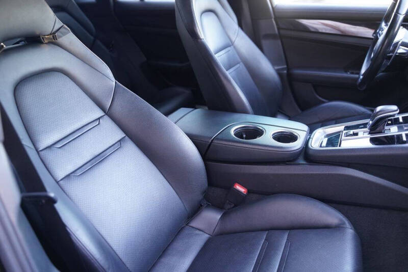 2017 Porsche Panamera