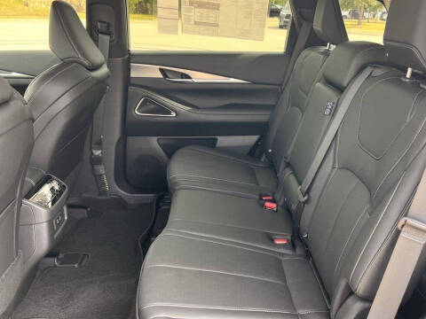 2027 Infiniti QX60 Luxe