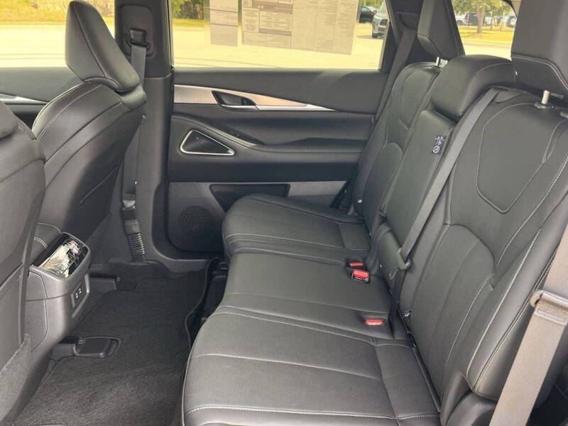 2027 Infiniti QX60 Luxe