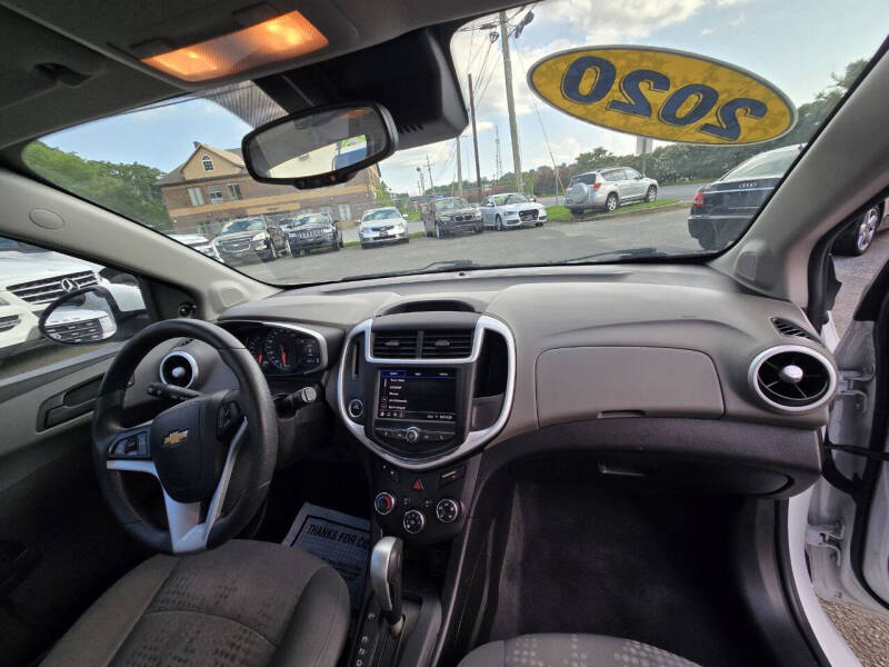 2020 Chevrolet Sonic LT