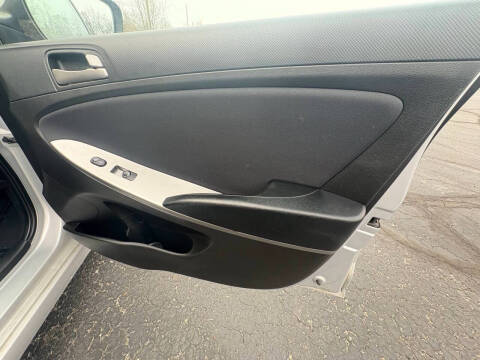 2017 Hyundai Accent SE