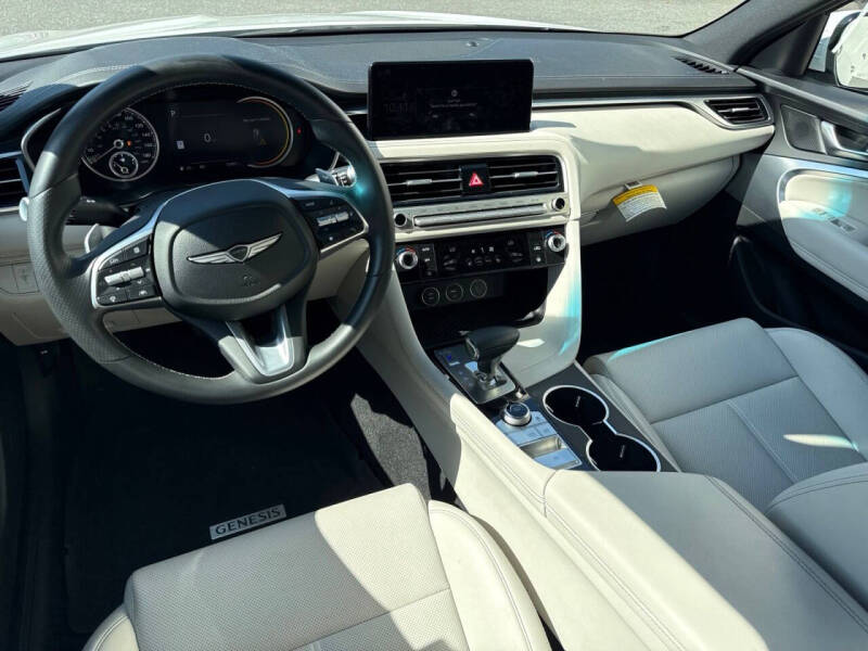 2025 Genesis G70