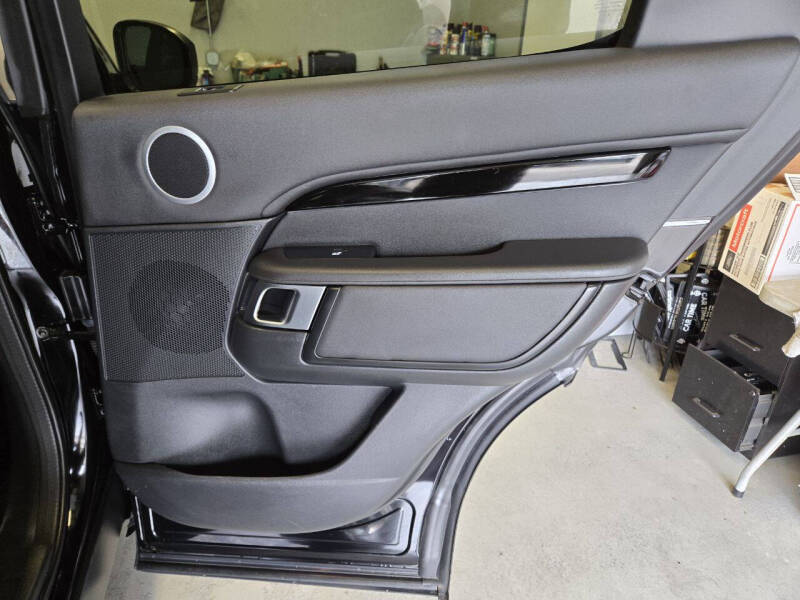 2020 Land Rover Discovery SE