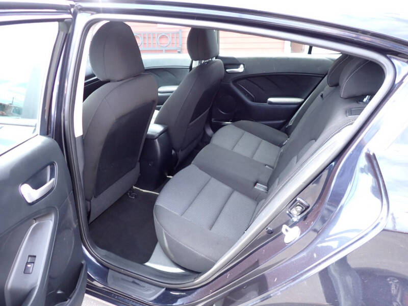 2017 Kia Forte5 LX