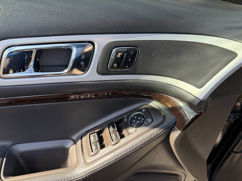 2014 Ford Explorer 26