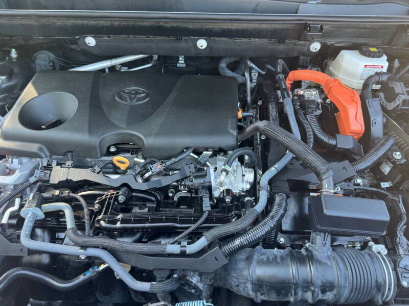 2022 Toyota RAV4 Hybrid LE