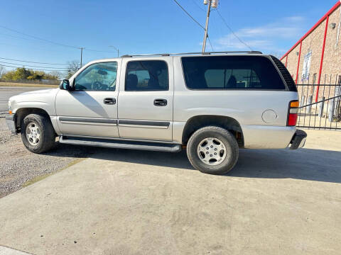 2004 Chevrolet Suburban for sale at TETCO AUTO SALES  / TETCO FUNDING - TETCO AUTO SALES / TETCO FUNDING in Dallas TX