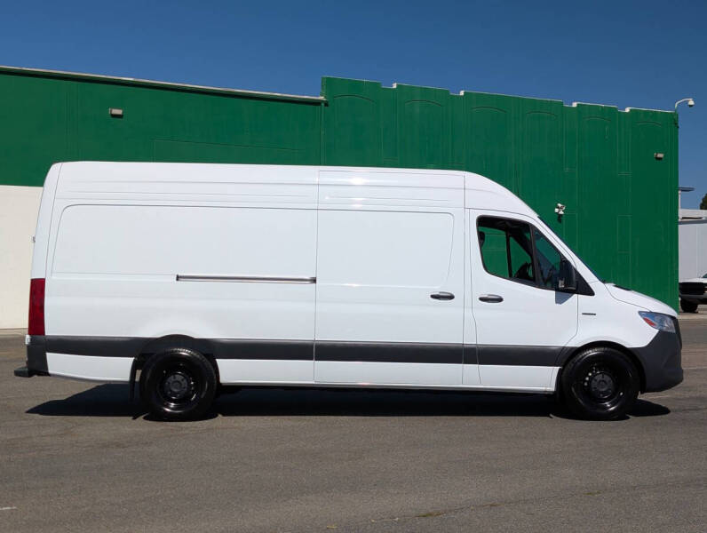 2024 Mercedes-Benz eSprinter 2500