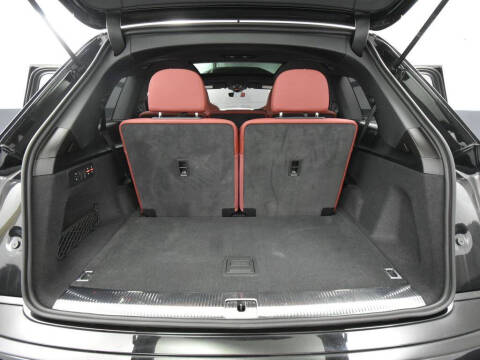 2024 Audi SQ7 4.0T quattro Premium Plus