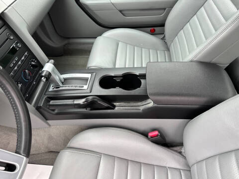 2006 Ford Mustang GT Deluxe