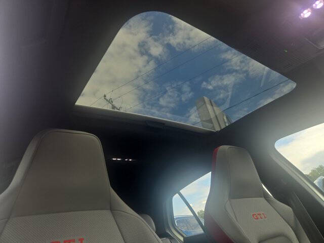 2025 Volkswagen Golf GTI Autobahn