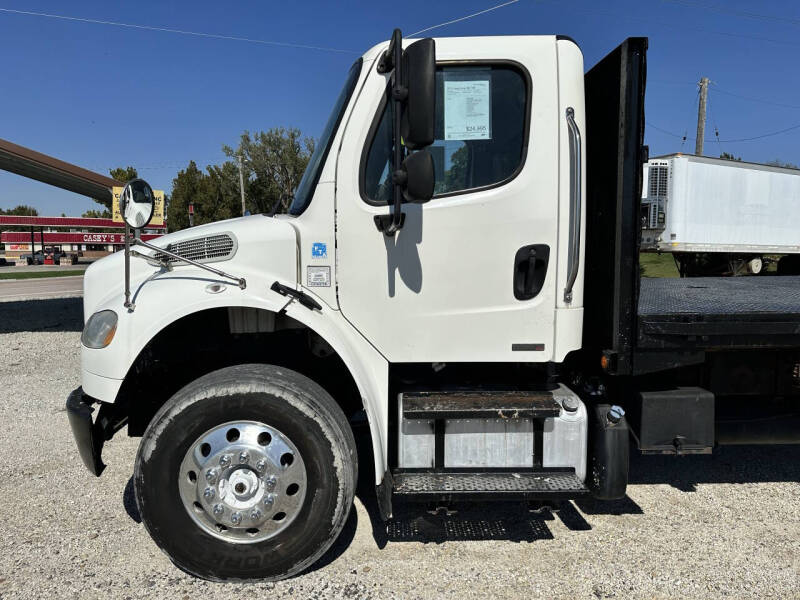 2012 Freightliner M2 106