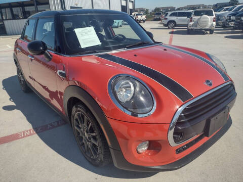 2019 MINI Hardtop 4 Door for sale at JAVY AUTO SALES in Houston TX