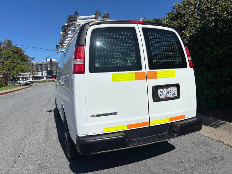 2017 Chevrolet Express 2500