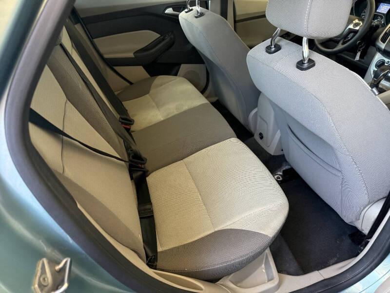2012 Ford Focus SE