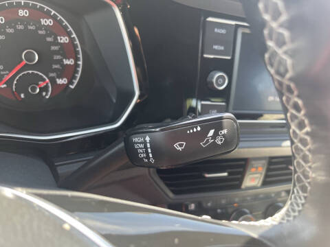 2019 Volkswagen Jetta R-Line