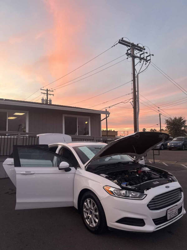 2016 Ford Fusion S