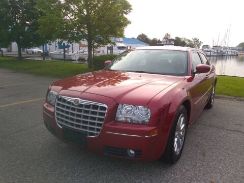 2007 Chrysler 300 for sale at Heartbeat Used Cars & Trucks in Harrison Township MI