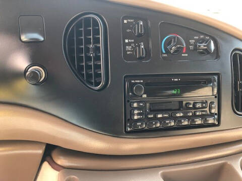 2001 Ford E-Series E-150