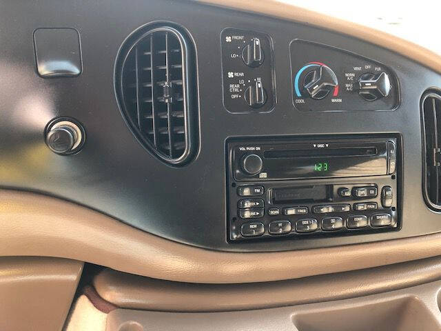 2001 Ford E-Series E-150