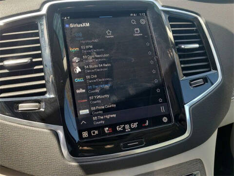 2024 Volvo XC90 B5 Plus Bright Theme