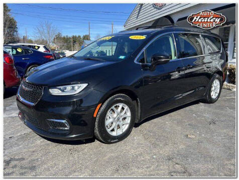 2022 Chrysler Pacifica for sale at Healey Auto in Rochester NH
