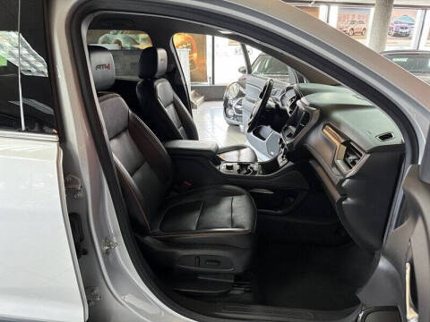 2020 GMC Acadia SLT