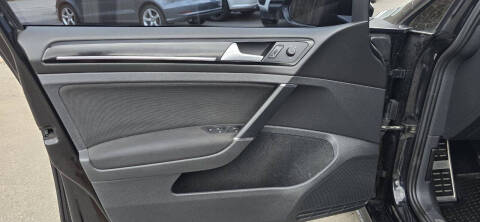 2016 Volkswagen Golf GTI SE