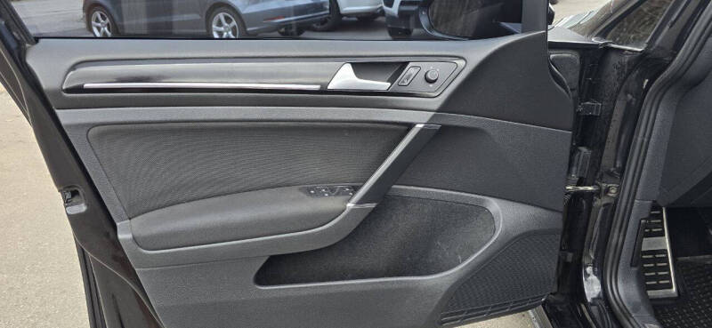 2016 Volkswagen Golf GTI SE