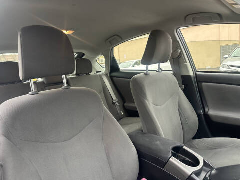 2013 Toyota Prius Three