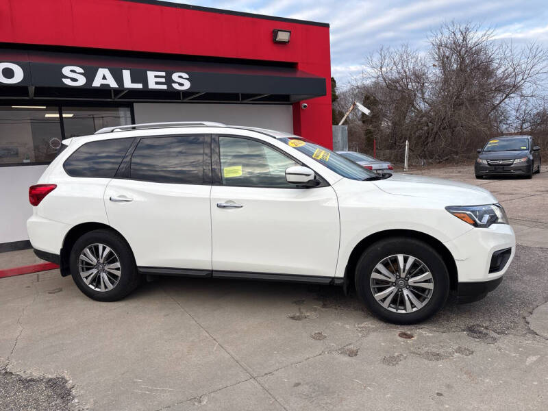 2020 Nissan Pathfinder S