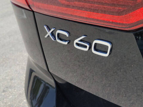 2026 Volvo XC60 T8 Core