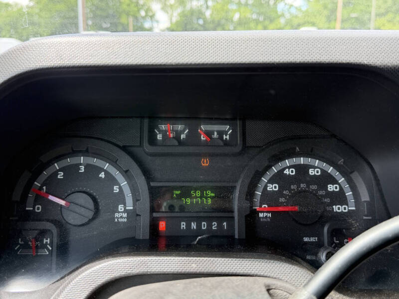 2012 Ford E-Series E-350 SD XL