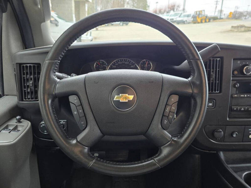 2022 Chevrolet Express 3500