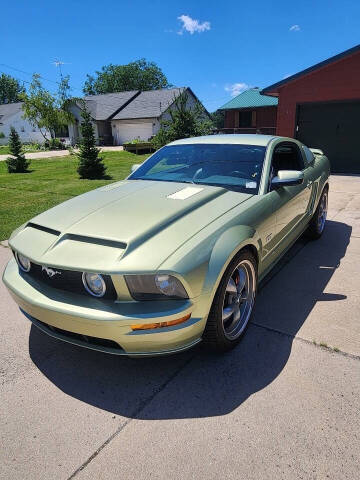 2005 Ford Mustang GT Premium