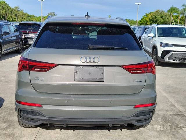 2024 Audi Q3 quattro S line Premium 45 TFSI