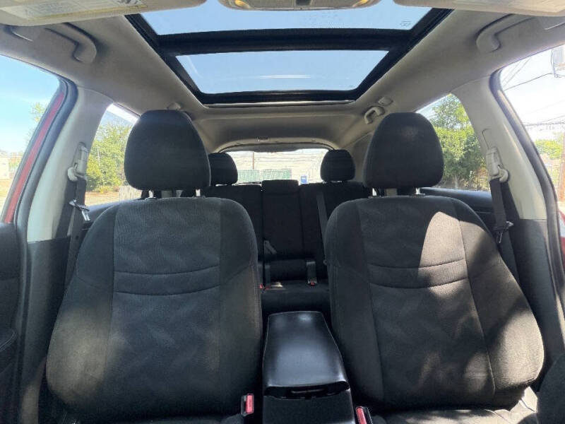 2016 Nissan Rogue SV
