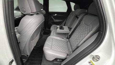 2020 Audi SQ5 3.0T quattro Prestige